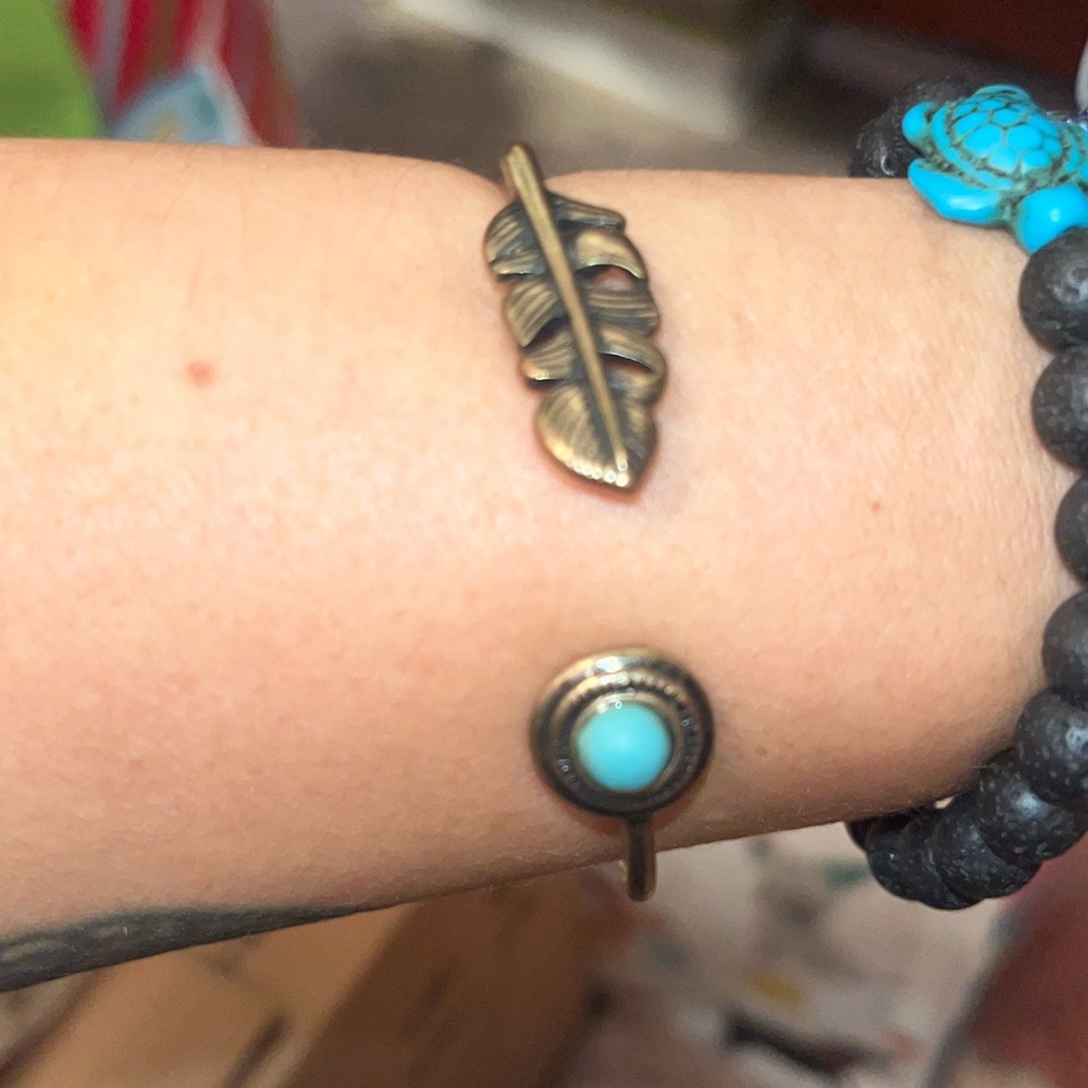 Feather bracelet